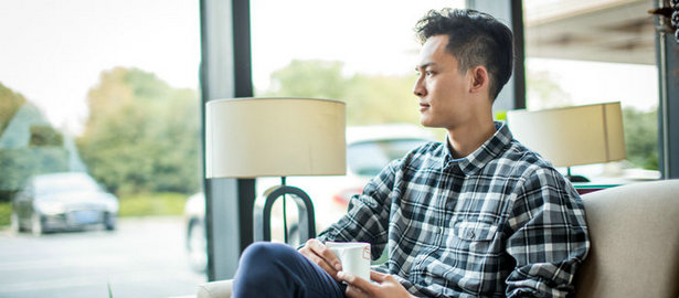 劉潭服裝：分享襯衫的三種卷袖方法，讓你優雅紳士