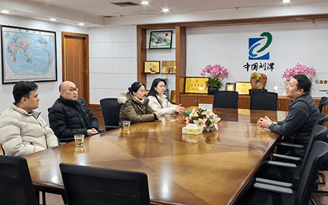 工商聯走進劉潭服裝，共話發展新篇章